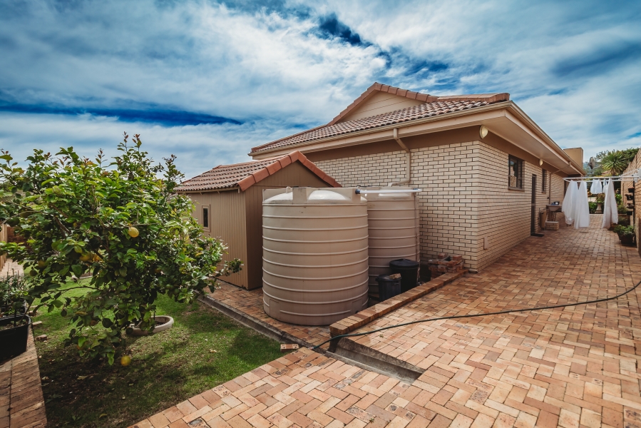 3 Bedroom Property for Sale in Heather Park Western Cape